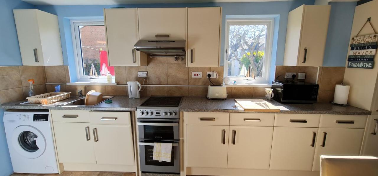Parterre Holiday Apartments Sandown Esterno foto