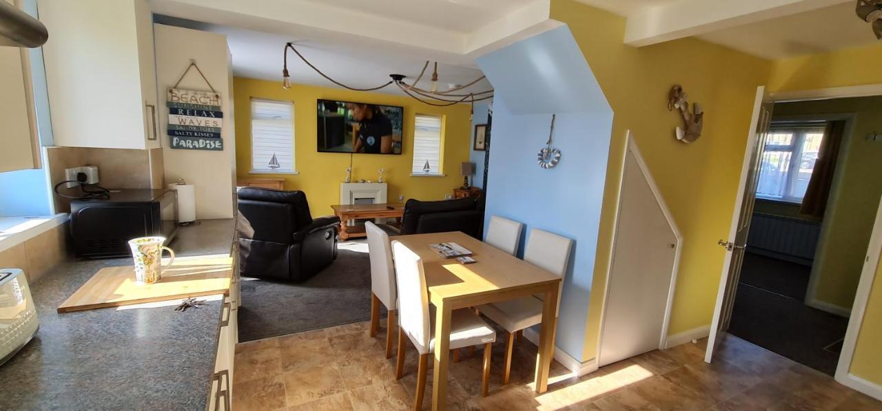 Parterre Holiday Apartments Sandown Esterno foto