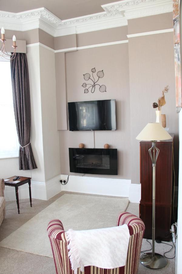 Parterre Holiday Apartments Sandown Esterno foto