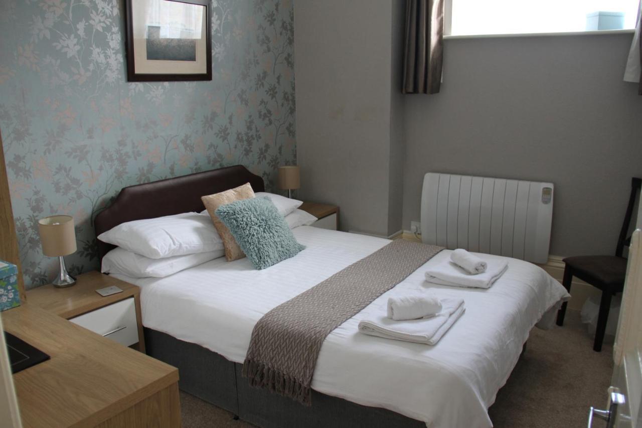 Parterre Holiday Apartments Sandown Esterno foto