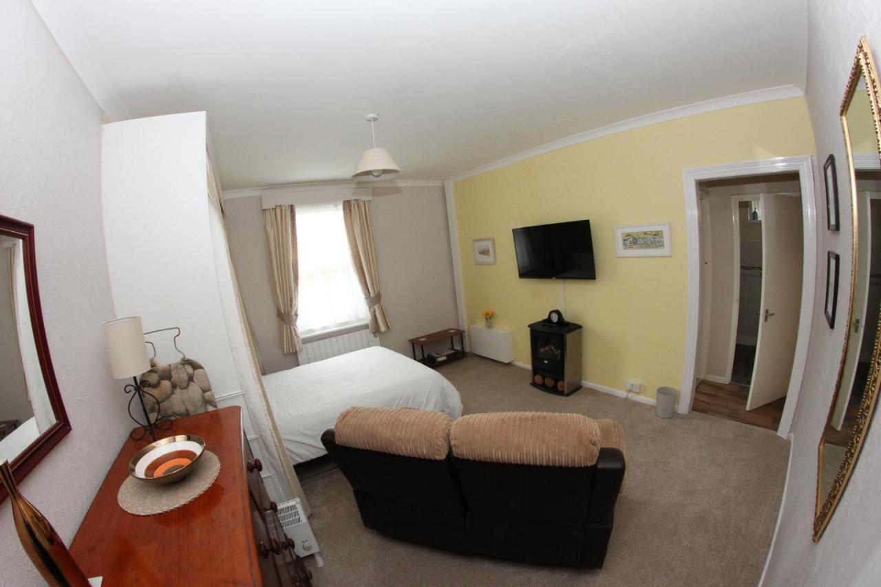 Parterre Holiday Apartments Sandown Esterno foto