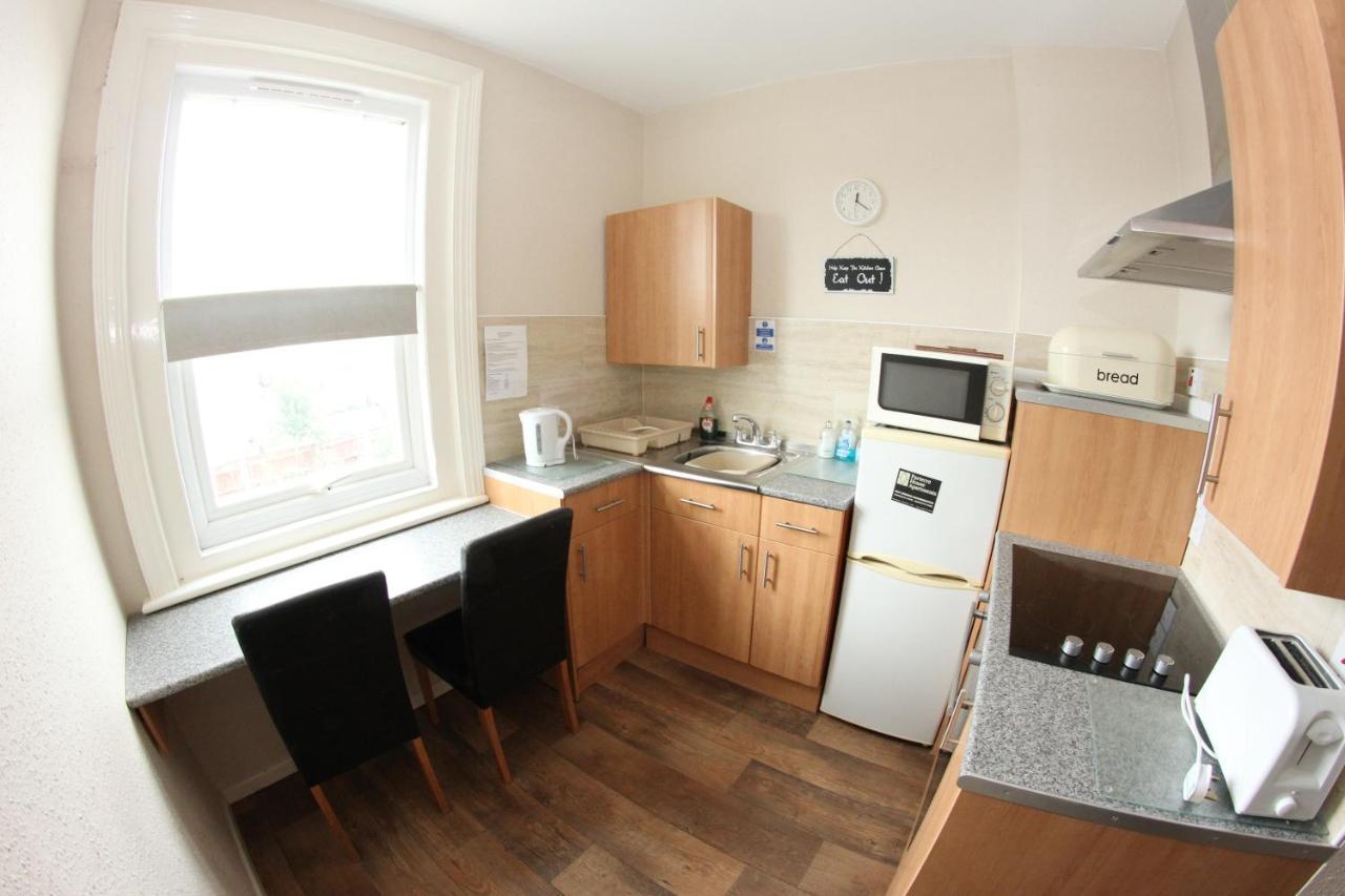 Parterre Holiday Apartments Sandown Esterno foto