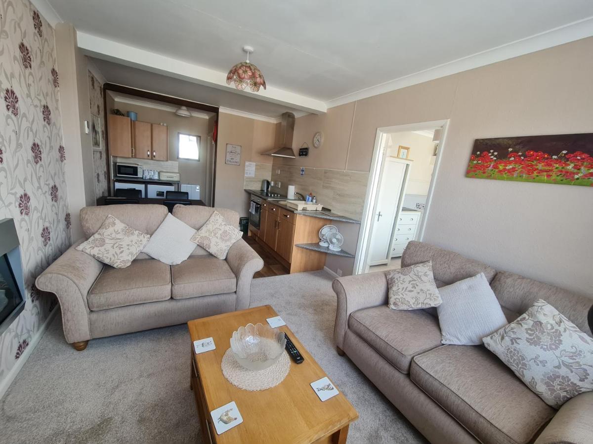 Parterre Holiday Apartments Sandown Esterno foto