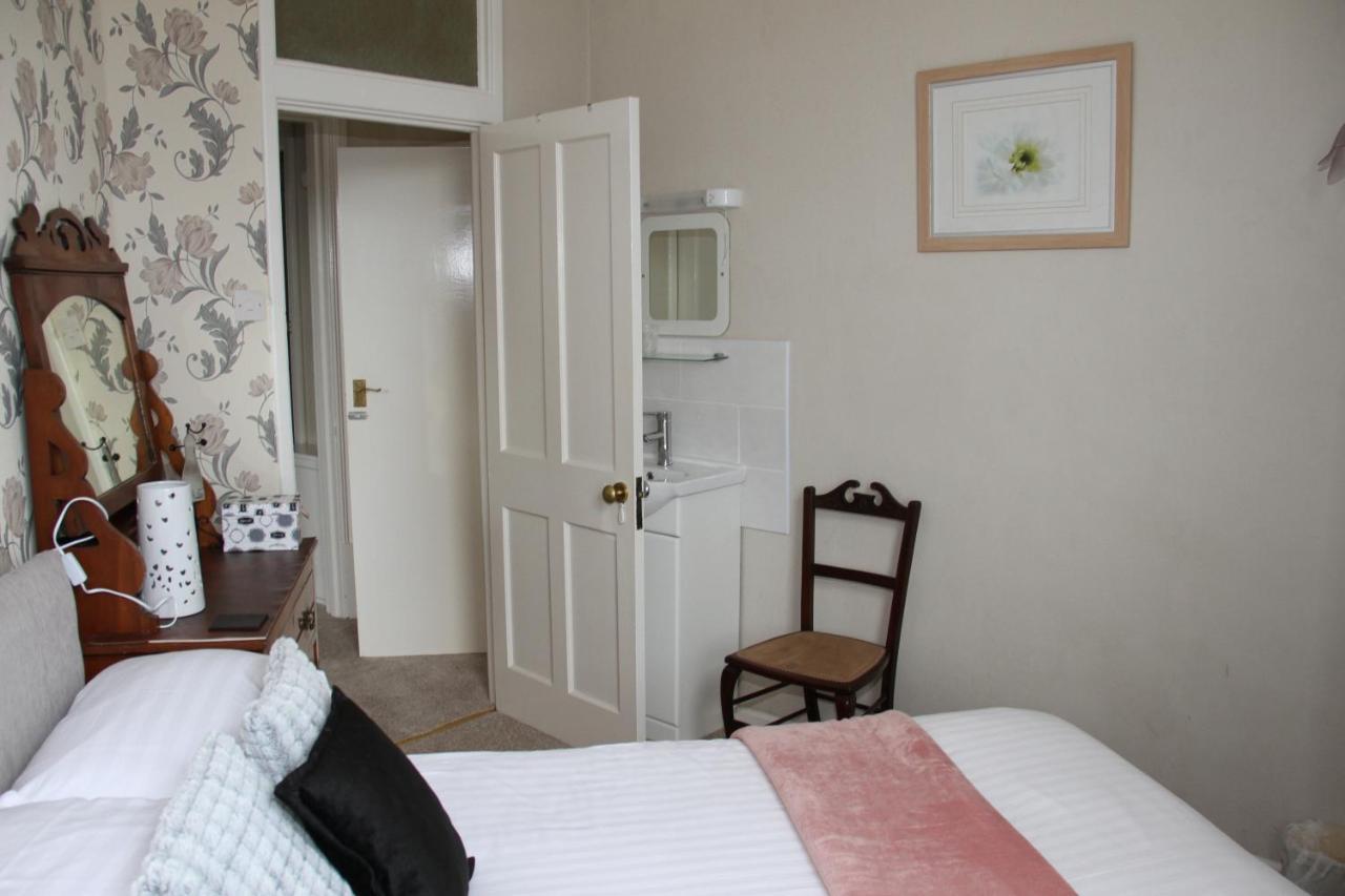 Parterre Holiday Apartments Sandown Esterno foto