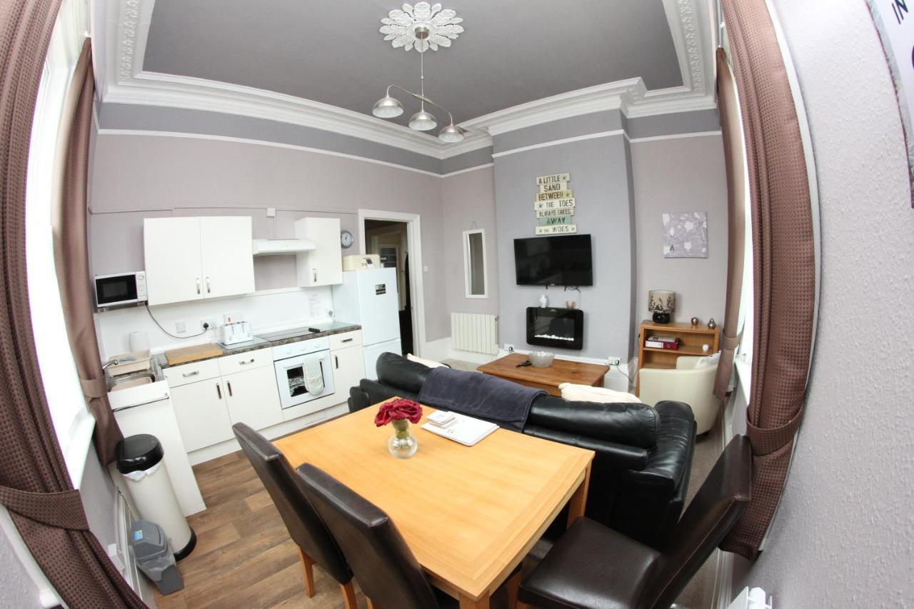 Parterre Holiday Apartments Sandown Esterno foto
