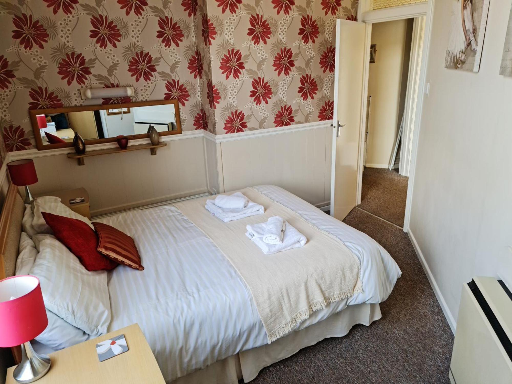 Parterre Holiday Apartments Sandown Esterno foto